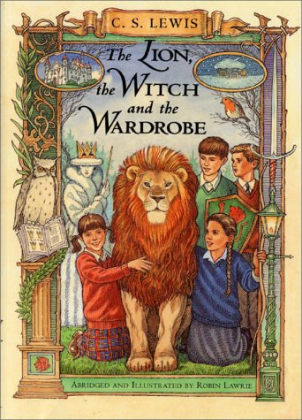 The Lion, the Witch and the Wardrobe: A Graphic Novel (Chronicles of Narnia)