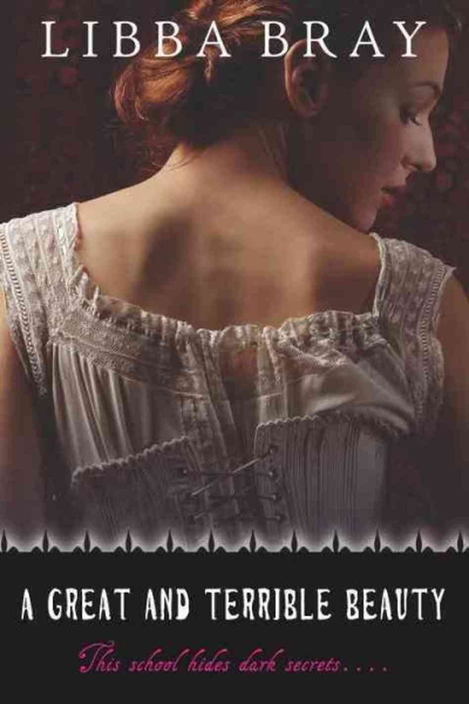 A Great and Terrible Beauty: Ausgezeichnet: ALA Best Books for Young Adults, 2004, Ausgezeichnet: Texas TAYSHAS High School Reading List, 2005 (The Gemma Doyle Trilogy, Band 1)