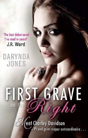 First Grave On The Right: Number 1 in series: Winner of: RITA award for Romance Fiction 2012 (Charley Davidson)