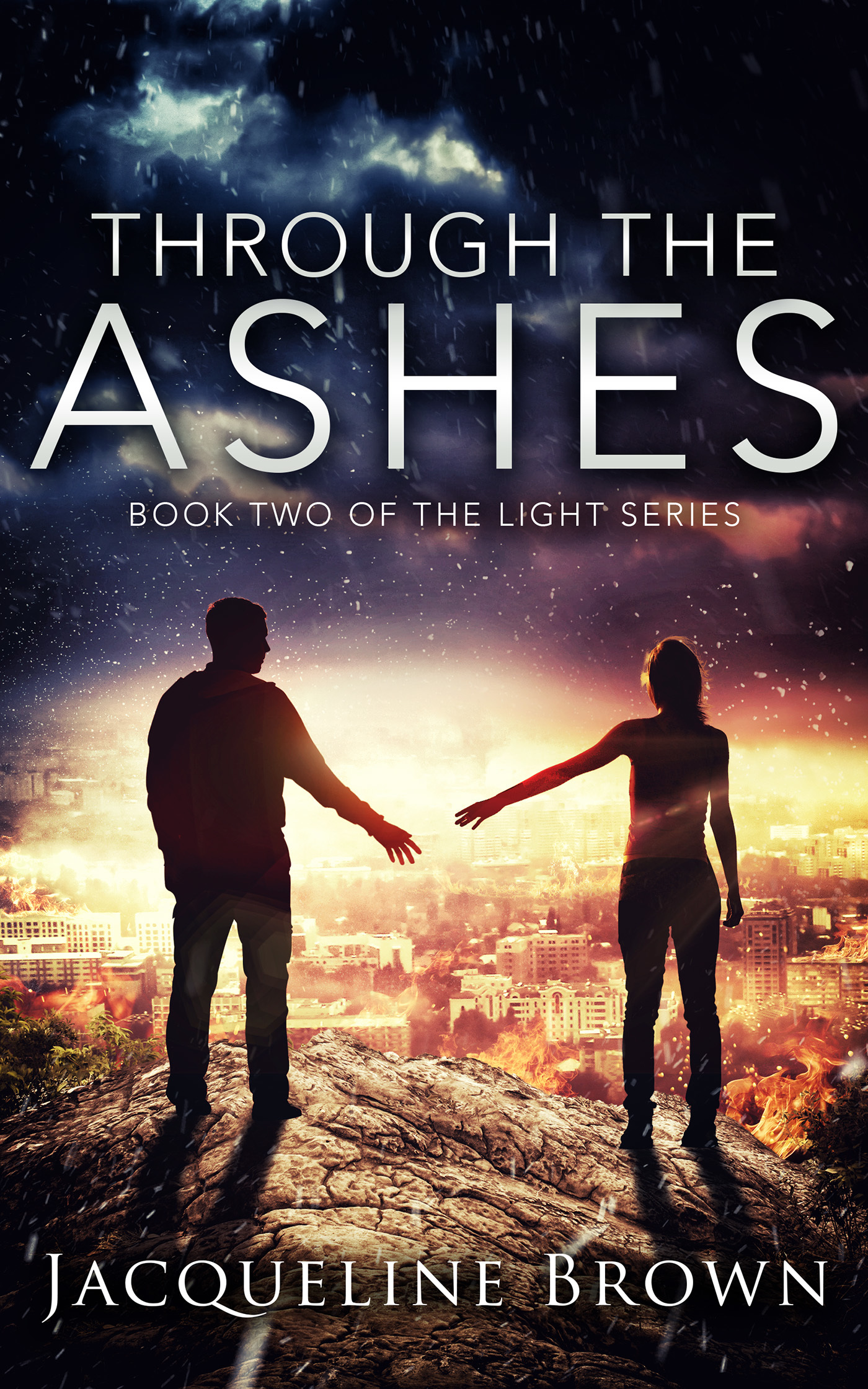 Through the Ashes (The Light, Band 2)