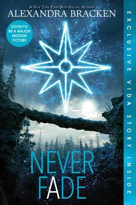 Never Fade (Bonus Content) (The Darkest Minds, Book 2): With Bonus Content (Darkest Minds Novel, A, Band 2)