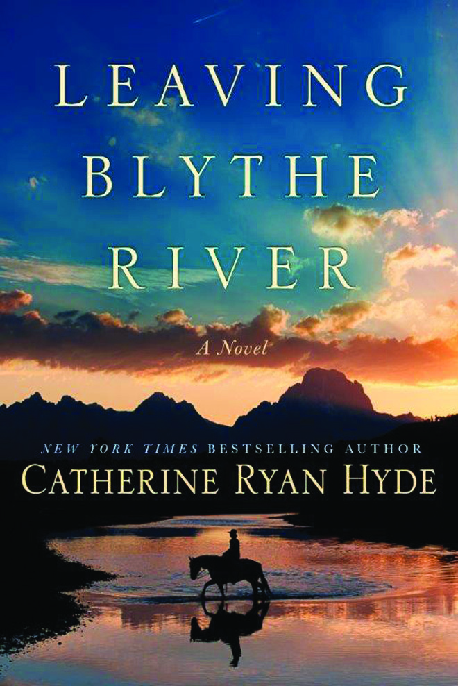 Leaving Blythe River: A Novel