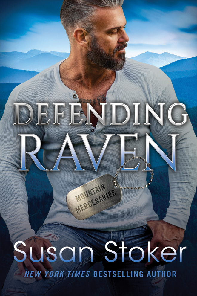 Defending Raven (Mountain Mercenaries, 7, Band 7)