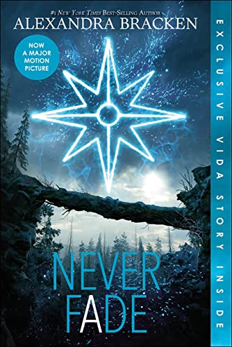 Never Fade (A Darkest Minds Novel, 2)