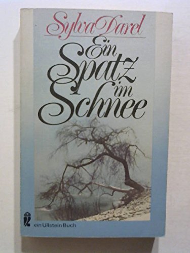 Ein Spatz im Schnee.