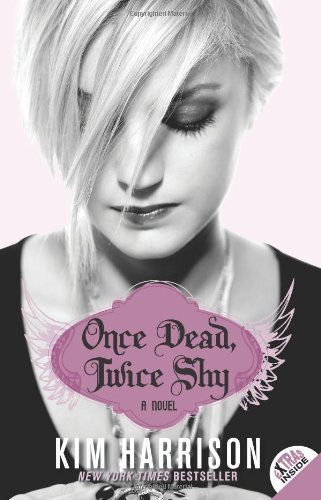 Once Dead, Twice Shy: A Novel (Madison Avery, 1, Band 1)