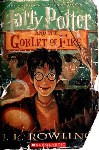 Harry Potter y el cliz de fuego by J. K. Rowling Adolfo Munoz Garcia Nieves Martin Azofra J. K. Rowling(2001-02)