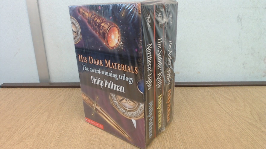His Dark Materials Gift Set 'Northern Lights', 'the Subtle Knife', 'the Amber Spyglass