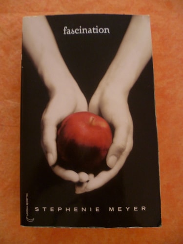 Fascination: Ausgezeichnet mit dem Jugendbuchpreis Buxtehuder Bullen 2006. Nominiert für den Deutschen Jugendliteraturpreis 2007, Kategorie Preis der Jugendlichen