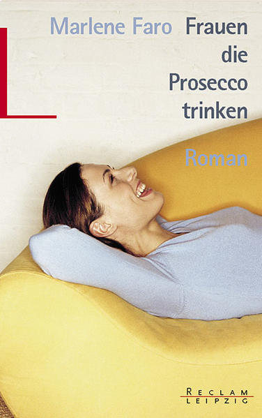 Frauen die Prosecco trinken