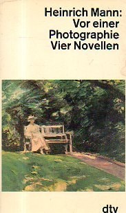 Vor einer Photographie