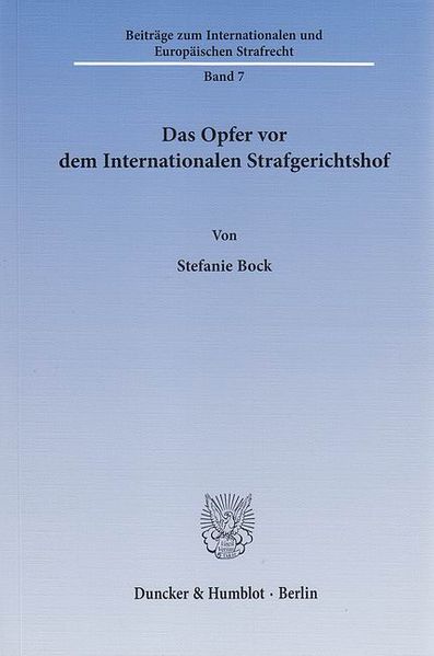 Das Opfer vor dem Internationalen Strafgerichtshof.