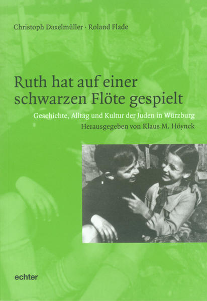 Ruth hat auf einer schwarzen Flöte gespielt