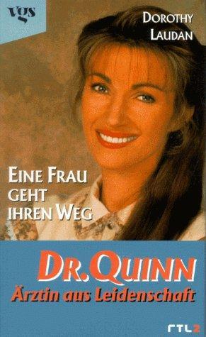 Eine Frau geht ihren Weg