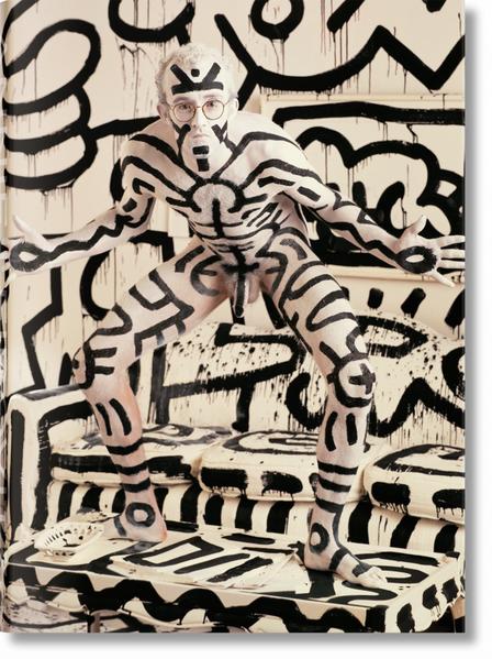 Annie Leibovitz, with dustjacket Keith Haring