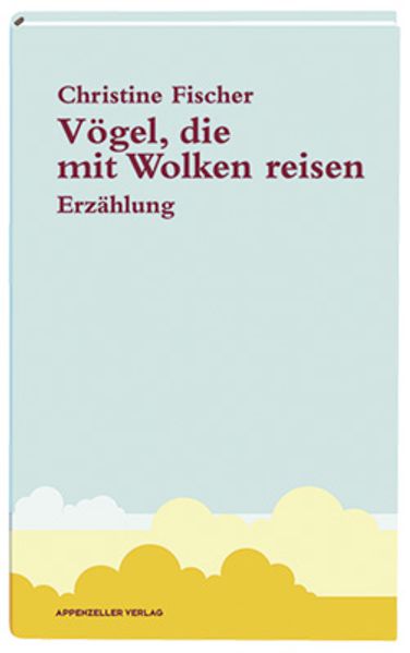 Vögel, die mit Wolken reisen