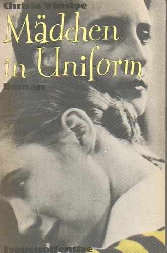 Mädchen in Uniform