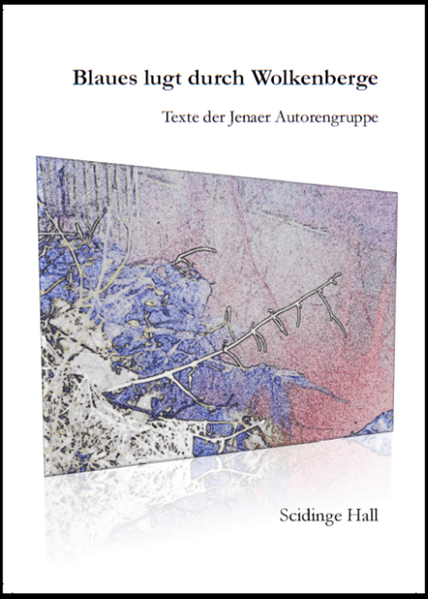 Blaues lugt durch Wolkenberge