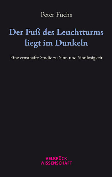 Der Fuß des Leuchtturms liegt im Dunkeln