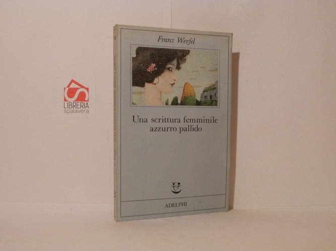 Una scrittura femminile azzurro pallido