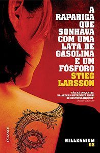 A Rapariga Que Sonhava Com Uma Lata De Gasolina E Um Fosforo