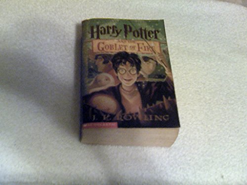 Harry Potter y el cliz de fuego by J. K. Rowling Adolfo Munoz Garcia Nieves Martin Azofra J. K. Rowling(2001-02)