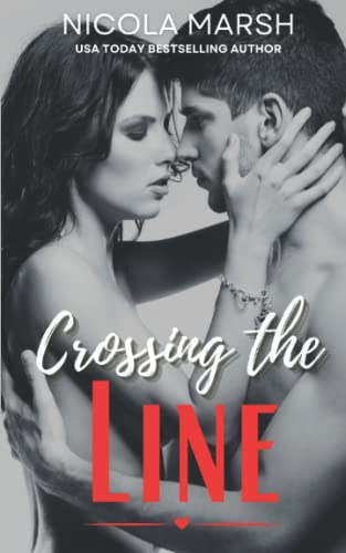 Crossing the Line: a new adult, opposites attract, sports romance (World Apart, Band 1)