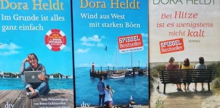 Im Grunde ist alles ganz einfach: Vom Weltuntergang, von freien Gehirnzellen und Frauenparkplätzen - Bei Hitze ist es wenigstens nicht kalt - Wind aus West mit starken Böen: Roman